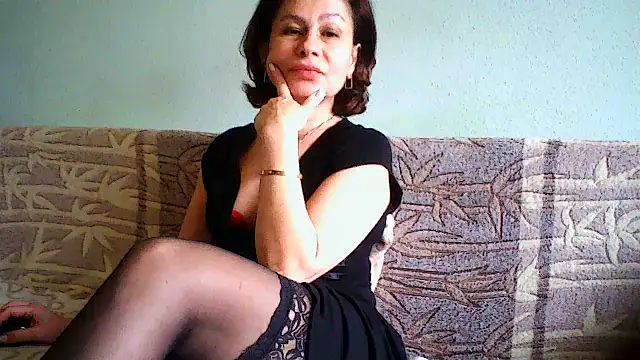 Snapshot of Mat_Elenore chatting on March 2, 9:42 am Mat Elenore online show from March 2, 9:42 am