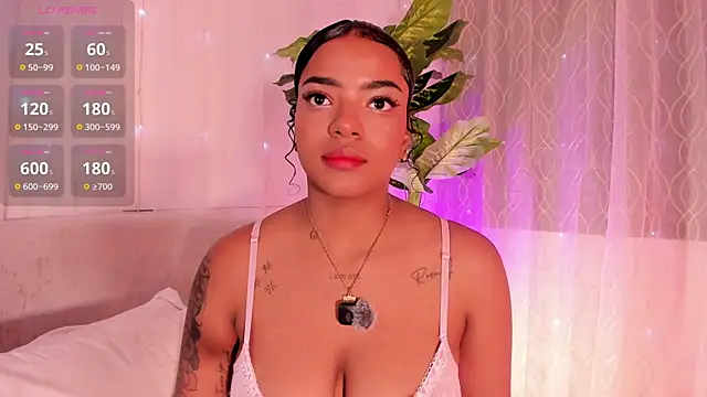 Snapshot of Iris_hott1 chatting on October 15, 3:28 am Iris hott1 online show from October 15, 3:28 am