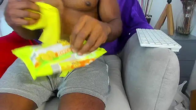 bigcock latin1 online show from December 22, 2:41 am