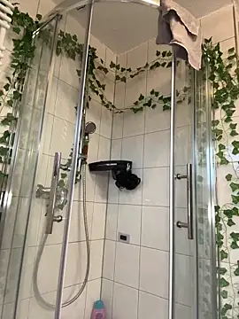 kinkygirl420x online show from December 16, 1:54 pm