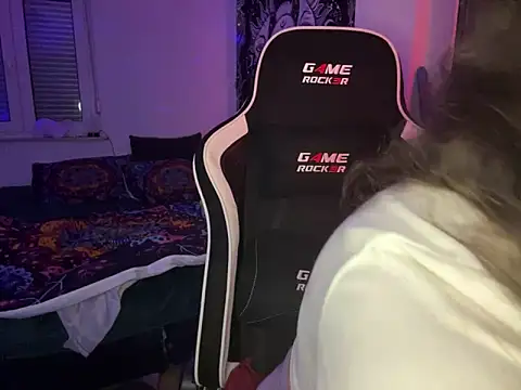 kinkygirl420x online show from February 4, 10:02 pm