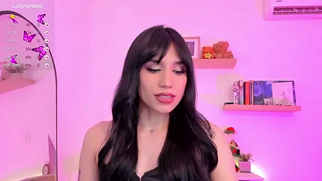 Snapshot of rose_saenz chatting on December 14, 12:44 am rose saenz online show from December 14, 12:44 am