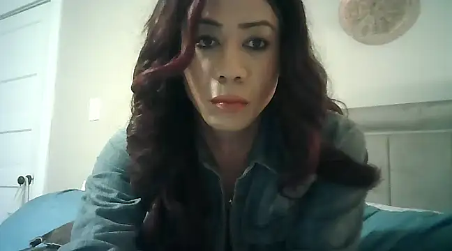 Snapshot of CaramelDipper chatting on December 2, 12:30 am CaramelDipper online show from December 2, 12:30 am