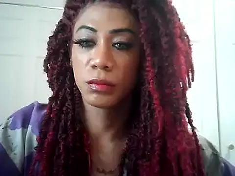 Snapshot of CaramelDipper chatting on December 7, 2:46 pm CaramelDipper online show from December 7, 2:46 pm