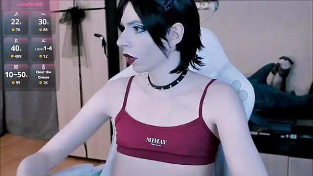 FemAlexa  online show from April 8, 6:30 pm