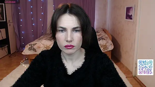 Daniela Cooperr online show from April 9, 7:58 am