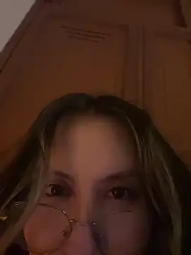 Snapshot of marie2_ chatting on March 18, 6:25 am marie2  online show from March 18, 6:25 am