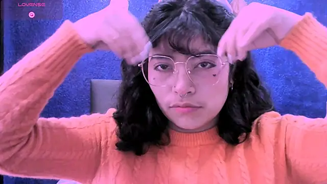 NinaYellow online show from September 24, 1:47 pm