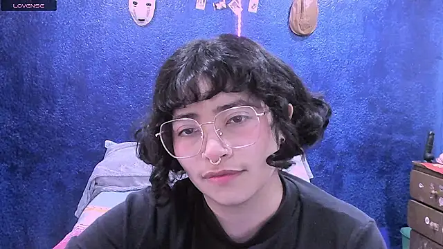 Snapshot of NinaYellow chatting on February 3, 12:43 pm NinaYellow online show from February 3, 12:43 pm