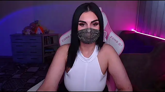 Snapshot of __Yasmina__ chatting on March 10, 7:21 am Yasmina online show from March 10, 7:21 am