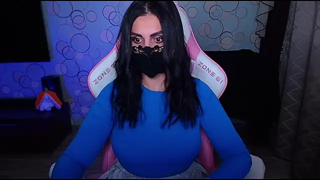 Snapshot of __Yasmina__ chatting on October 8, 4:32 am Yasmina online show from October 8, 4:32 am