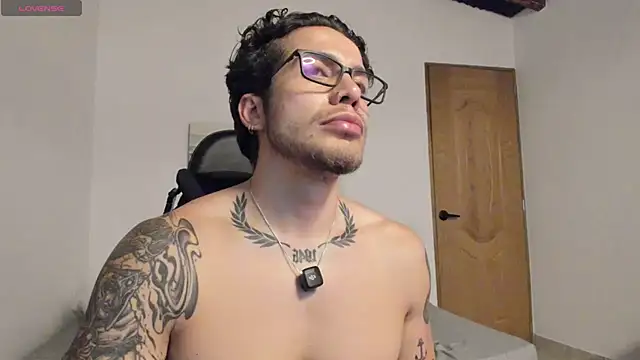 LucianSinclair online show from May 22, 1:24 am