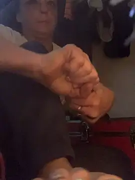 Snapshot of Everlyrose27 chatting on December 7, 1:36 am Everlyrose27 online show from December 7, 1:36 am