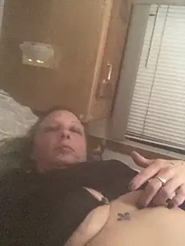 Snapshot of Everlyrose27 chatting on December 31, 6:16 am Everlyrose27 online show from December 31, 6:16 am