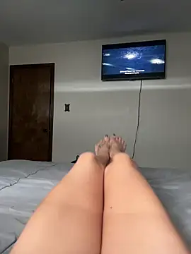 Snapshot of Everlyrose27 chatting on October 10, 2:16 pm Everlyrose27 online show from October 10, 2:16 pm