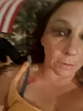 Snapshot of Everlyrose27 chatting on December 19, 7:15 am Everlyrose27 online show from December 19, 7:15 am