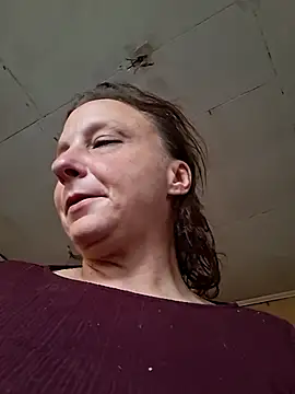 Snapshot of Everlyrose27 chatting on December 22, 7:33 pm Everlyrose27 online show from December 22, 7:33 pm