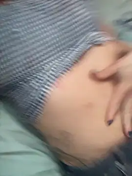 Snapshot of Everlyrose27 chatting on February 19, 4:47 pm Everlyrose27 online show from February 19, 4:47 pm