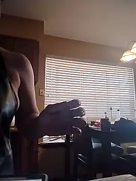 Snapshot of Everlyrose27 chatting on February 22, 7:45 pm Everlyrose27 online show from February 22, 7:45 pm