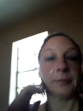 Snapshot of Everlyrose27 chatting on February 28, 5:47 pm Everlyrose27 online show from February 28, 5:47 pm