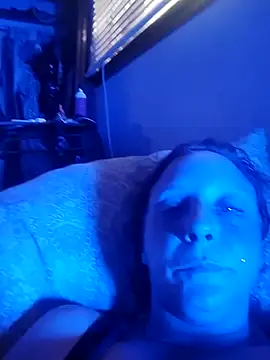 Snapshot of Everlyrose27 chatting on March 1, 9:17 pm Everlyrose27 online show from March 1, 9:17 pm