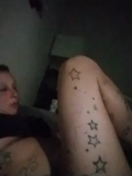 Snapshot of Everlyrose27 chatting on March 2, 11:50 am Everlyrose27 online show from March 2, 11:50 am