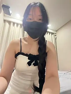 Snapshot of MEOW_MEO chatting on April 23, 4:09 pm MEOW MEO online show from April 23, 4:09 pm