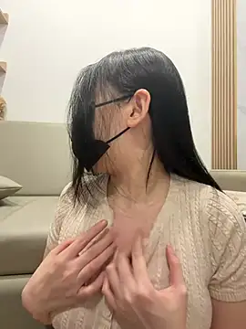 Snapshot of MEOW_MEO chatting on July 6, 4:31 pm MEOW MEO online show from July 6, 4:31 pm