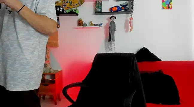 Tom Krakow online show from December 5, 8:11 pm