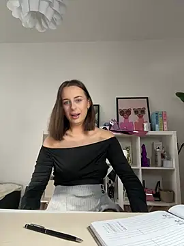 Hii Lolla online show from February 12, 9:10 am