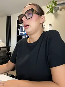 Hii Lolla online show from September 11, 6:57 am