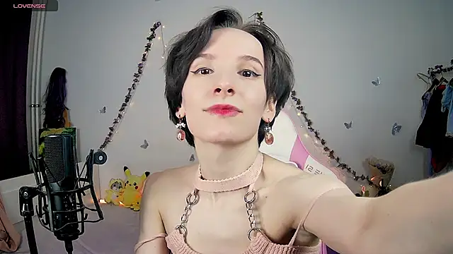 Violet Veliya online show from December 4, 4:05 pm