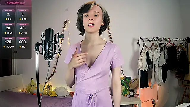 Snapshot of Violet_Veliya chatting on March 19, 4:55 pm Violet Veliya online show from March 19, 4:55 pm