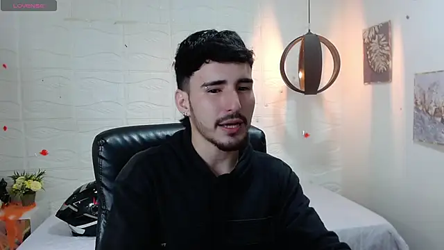 DmitriSanders online show from December 24, 2:43 am