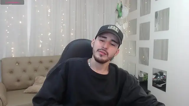 DmitriSanders online show from December 29, 3:35 pm