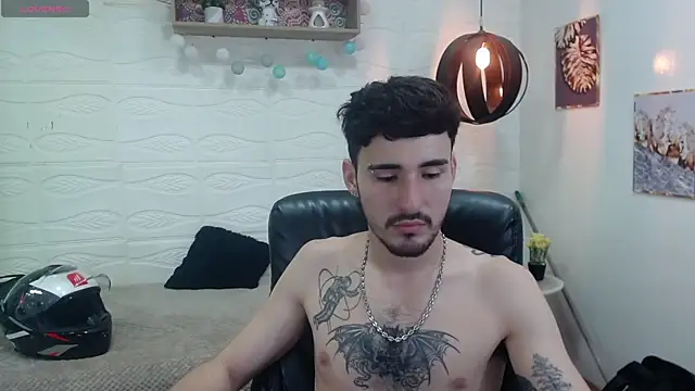 DmitriSanders online show from January 8, 1:53 am