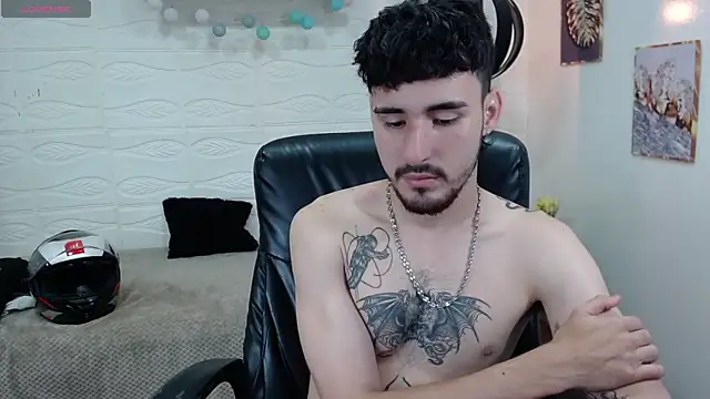 DmitriSanders online show from January 18, 12:46 am