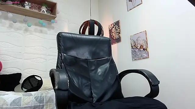 DmitriSanders online show from February 15, 10:52 pm