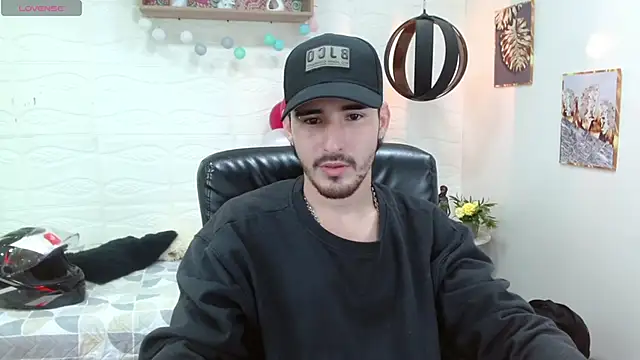 DmitriSanders online show from February 25, 9:02 pm