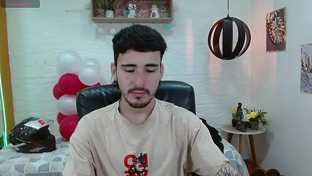 DmitriSanders online show from February 26, 8:33 pm