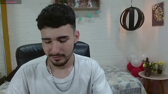 DmitriSanders online show from March 1, 8:42 pm