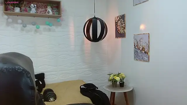 DmitriSanders online show from March 6, 6:52 am