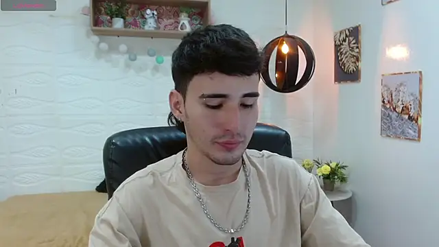 DmitriSanders online show from March 13, 10:10 pm