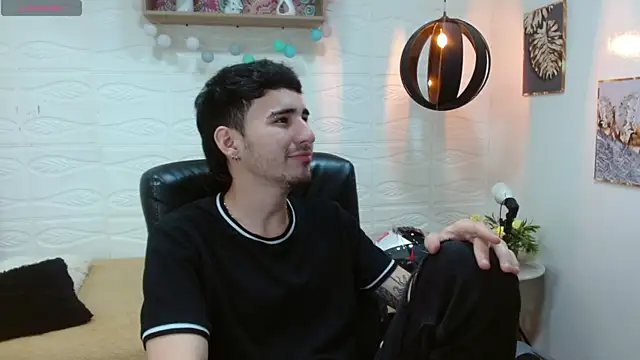 DmitriSanders online show from March 20, 8:40 pm