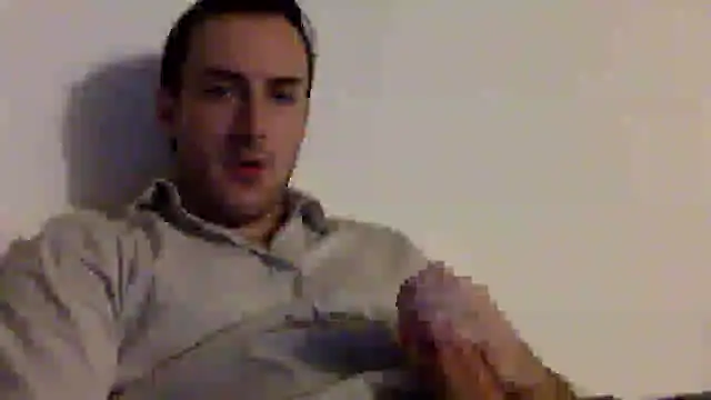 Snapshot of mainnrd chatting on January 2, 7:40 pm mainnrd online show from January 2, 7:40 pm