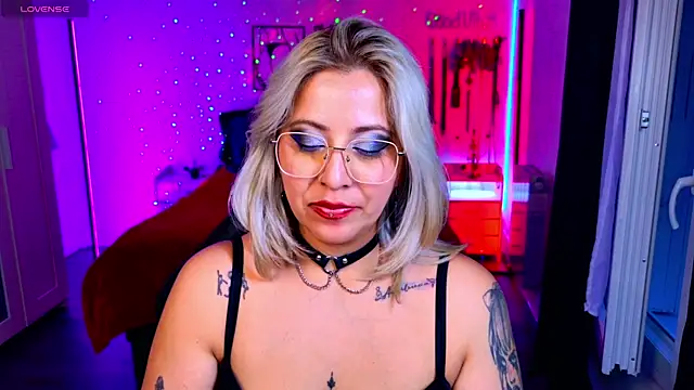 blackwidow s1 online show from April 18, 7:07 pm