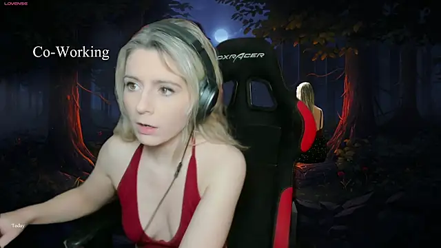 Lisaonthemoon online show from February 16, 4:53 pm