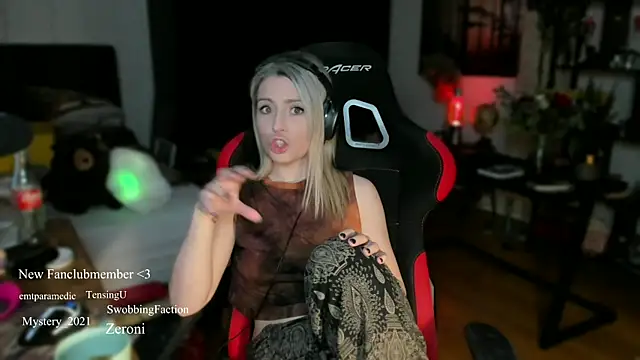 Lisaonthemoon online show from March 9, 7:26 pm