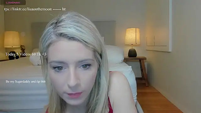 Lisaonthemoon online show from November 15, 5:09 pm