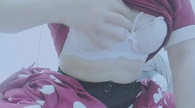 Snapshot of Linh_diudang chatting on February 19, 3:06 am Linh diudang online show from February 19, 3:06 am